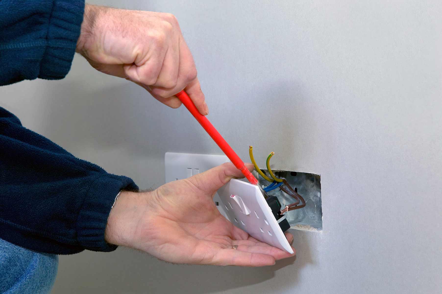 Our electricians can install plug sockets for domestic and commercial proeprties in Weston Super Mare and the local area. 